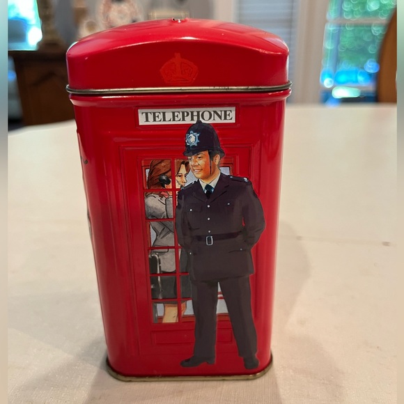 Vintage style English Red Telephone Booth bank tea tin. EUC! - Picture 4 of 9